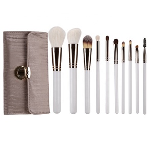 Juego de 10 brochas de maquillaje con gran descuento, herramientas de belleza, brochas <span class=keywords><strong>profesionales</strong></span> con logotipo personalizado, base de pelo de cabra, juego de brochas de maquillaje - Product Image 4