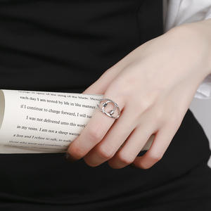 Anillo Deportivo de Doble Cadena de Eslabones de Latón Plateado, Anillo de Mancuerna Ajustable Abierto para Hombre y Mujer, Regalo Moderno para Gimnasio - Product Image 6