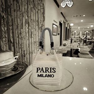 Bolso de mano de papel para mujer, estilo casual, con borlas y cuentas, ideal para la playa en verano, venta al por mayor - Product Image 3