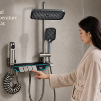 Ensemble de douche numérique gris moderne à quatre fonctions, système de douche de luxe à effet pluie, système de douche à touches piano pour hôtels