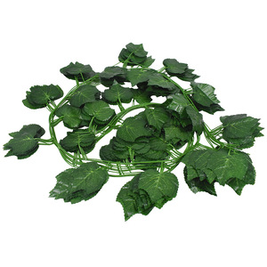 Hojas de Hiedra Artificiales, Enredaderas de Plástico, Plantas Artificiales Verdes para Decoración de Interiores, Alta Simulación, 12 Ramas por Docena - Product Image 1