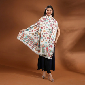 Chal de lana con patrón de hojas, bufanda de invierno con borde de flecos, accesorio tradicional para mujer para ropa étnica - Product Image 1