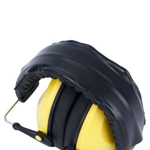 Orejeras plegables Rojas personalizadas para niños Protector auditivo de seguridad con cancelación de ruido y características insonorizadas - Product Image 4