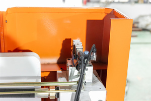 Presse plieuse hydraulique RAYMAX 4 axes avec changeur d'outils automatique CNC - Product Image 6