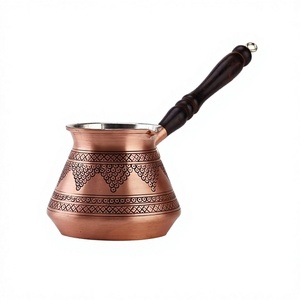 Théière à café arabe en cuivre faite à la main avec poignée en bois, théière de haute qualité, taille et forme personnalisées - Product Image 1