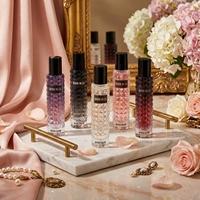 Collection de mini-parfums tendance aux senteurs fruitées, prise en charge OEM/ODM, coffret de 5 parfums avec boîte magnétique rose vif