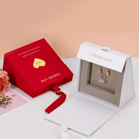 Maßgefertigte Verpackungs-Papierbox: Heißgeprägte Starre Schmuck-Geschenkbox mit Griff, Luxuriöse Klappbox | Hochwertige Verpackung für Halsketten/Ohrringe/Ringe