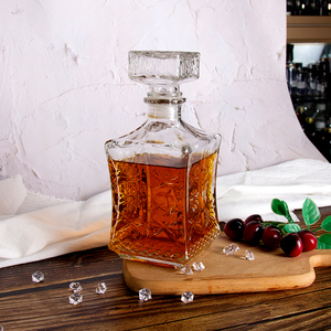 Bouteille en verre gaufré transparent de 50 ml pour whisky, vodka, brandy, liqueur, mini <span class=keywords><strong>carafe</strong></span> <span class=keywords><strong>à</strong></span> <span class=keywords><strong>vin</strong></span> <span class=keywords><strong>avec</strong></span> <span class=keywords><strong>bouchon</strong></span> - Product Image 6