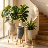 Jardinière surélevée moderne en fibre de verre avec pieds, motif géométrique en relief, pour patio, jardin, balcon