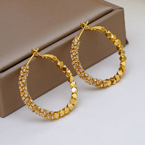 เครื่องประดับผมทรงกลวงขนาดกลาง<span class=keywords><strong>ส</strong></span>ำหรับผู้หญิง ดีไซน์ทันสมัยและหรูหรา พร้อมกิ๊บหนีบแบบฉลาม - Product Image 1