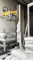 Désengaucheteuse mobile sur rail |   Bras robotique flexible pour le déchargement de sacs et l'alimentation des matériaux |   Sacs de 25 à 100 kg, 100 à 120 sacs/h.