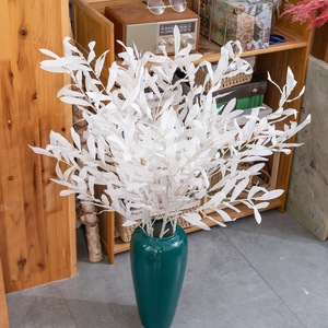 Plante artificielle CallaFloral en feuilles d'olivier blanches, branche unique, style INS, décoration de mariage MW26502 - Product Image 1