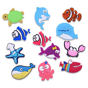 Aimant de réfrigérateur en caoutchouc souple PVC personnalisé en gros, souvenir de dessin animé - Product Image 1