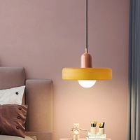 Designer médiéval Bar Lampe De Table Rétro Bauhaus Style Petit Lustre pour Chambre Fer Matériel Moyen Memphis Restaurant Thème