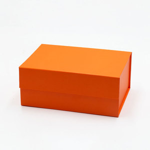 Boîtes cadeaux en papier magnétique pliables de couleur orange avec ruban - Product Image 6