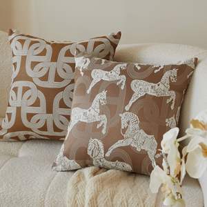 Fabriek Groothandel Franse Jacquard Koninklijke Paard Kussensloop Thuisgebruik Sofa Kussen Voor Slaapkamer Eetkamer - Product Image 2