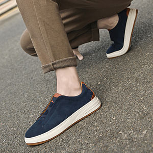 Chaussures décontractées de luxe pour hommes, <span class=keywords><strong>baskets</strong></span> à triple couture, coupe basse, dessus en daim, doublure en cuir véritable, souples, respirantes, à enfiler - Product Image 4