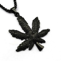 Collier pendentif feuille d'érable géométrique en alliage or et argent, style hip-hop, pour hommes et femmes, classique et tendance, en alliage de chanvre