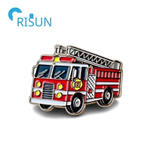 Fabricación Metal esmalte Departamento <span class=keywords><strong>de</strong></span> Bomberos Pin personalizado dibujos animados transporte coche camión solapa Pin <span class=keywords><strong>fuego</strong></span> Pin insignia emblema - Product Image 2