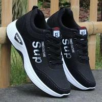 Chaussures de course respirantes en maille pour hommes, tendance mode, avec embout en forme de bateau, semelle intérieure en PVC, décontractées et plates, pour toutes les saisons
