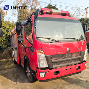 <span class=keywords><strong>Camion</strong></span> de pompiers léger SINOTRUCK 4x2 de haute qualité avec pompe à eau nouvelle condition carburant Diesel lutte contre les incendies Type <span class=keywords><strong>a</strong></span>érien - Product Image 3