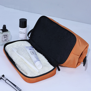 Bolsa de aseo para hombre con separación de seco y húmedo, bolsa portátil para guardar maquillaje para viajes de negocios, bolsa de maquillaje de alta calidad. - Product Image 4