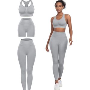 Conjunto de Yoga: Top Corto Racerback y Leggings de Cintura Alta, Sin Costuras, Color Negro Sólido, Spandex y Poliéster, Ropa Deportiva de Longitud Completa - Product Image 4