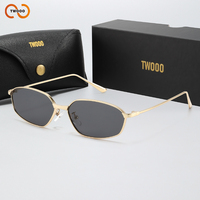 TWOOO T1678 Nouveau style, lunettes de soleil tendance et polyvalentes avec monture métallique unique et raffinée, personnalisables avec logo