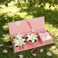 Boîte cadeau fleurie avec inscription « MAMAN » pour la fête des mères, emballage de luxe avec fermeture à ruban, boîte cadeau souvenir haut de gamme pour maman