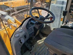 Chargeuse sur pneus d'occasion VOLVO L150H, 24 tonnes, chargeuse frontale d'occasion avec godet de 4,5 m³, puissance de 220 kW, haute qualité - Product Image 6