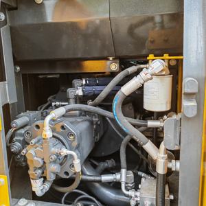 Excavatrice d'occasion VolvoEC140 de 14 tonnes d'occasion haute performance et bonne qualité en vente en bonne condition d'origine bon marché - Product Image 5