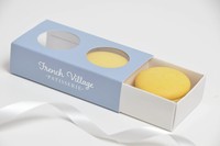 Boîte coulissante rectangulaire avec impression couleur et slogans colorés, emballage gaufré résistant à l'humidité avec fenêtre transparente