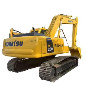 Excavadora de cadenas Komatsu PC200 con capacidad de cazo de 1.6 m y alta eficiencia operativa, maquinaria mediana para movimiento de tierras - Product Image 1