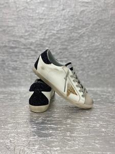 Zapatos casuales originales de lujo con suela plana, estrellas brillantes y estilo retro. Estos son zapatos deportivos casuales. - Product Image 3