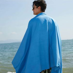 Serviette de sport personnalisée en microfibre suédée à séchage rapide avec logo sur mesure et sac en filet - Product Image 2