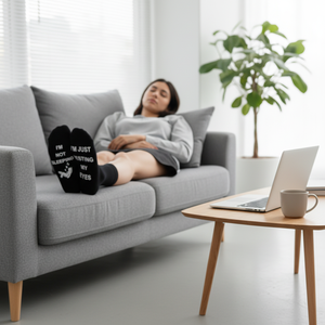 Chaussettes amusantes avec lettres « <span class=keywords><strong>Je</strong></span> ne dors pas, <span class=keywords><strong>je</strong></span> simplement repose les yeux », chaussettes antidérapantes pour personnes âgées - Product Image 3