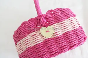 Holiday adorable bébé nouveau mini panier cadeau en chocolat de Pâques rose nouveauté corde torsadée ovale avec décoration en forme de cœur
