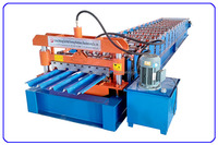 Machine de formage à froid de profilés de toiture IBR CNC utilisant des bobines d'acier