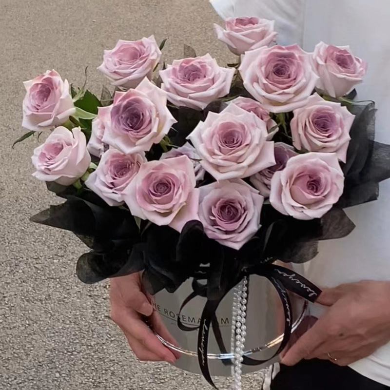 Pot de fleurs rose 21 Smiles, boule d'alimentation en air blanche.