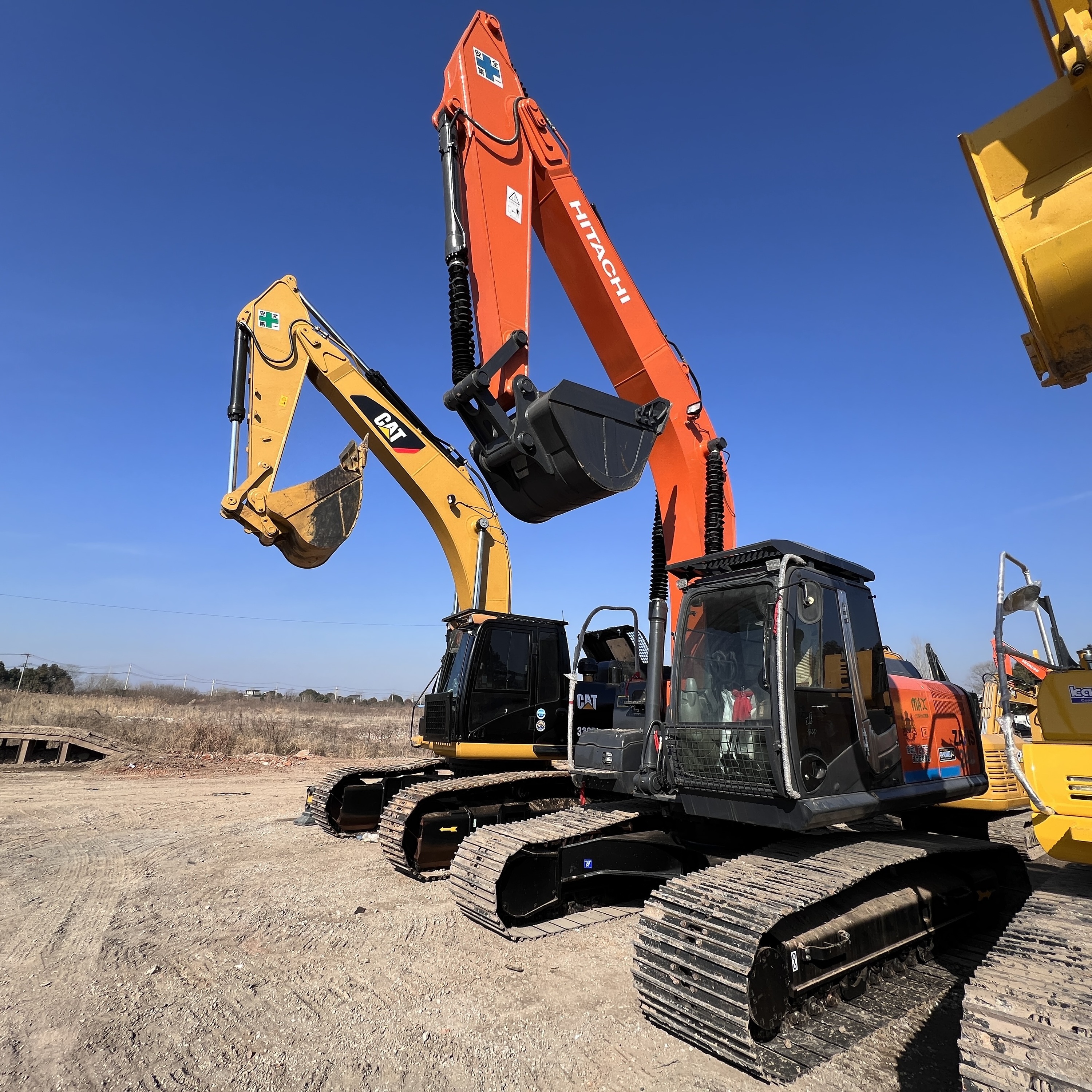 Japan Made Used Original Hitachi ZX240 Excavator 24TON Zaxis 240