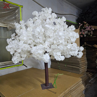 ZKAI Weißer Künstlicher Kirschblütenbaum Hochzeitstisch-Mittelstück Seiden-Sakura-Baum für Hochzeitsbankett-Tischdekoration