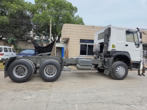 รถหัวลากมือสอง Howo 6x4 371 แรงม้า รุ่น SinoHowo 371 พวงมาลัยซ้าย หัวรถพ่วง Howo - Product Image 4