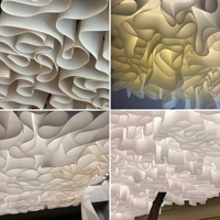 Décoration de plafond romantique Muwei pour mariage, en papier texturé, forme vague, suspendue en intérieur, avec lumières
