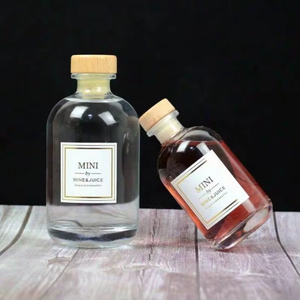 500ml 750ml Botella de vino tinto de vidrio transparente personalizada Tapa de metal Patrón grabado Bolsa de regalo para celebración de boda - Product Image 1