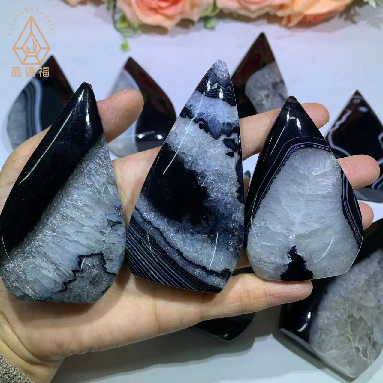 Kindfull Natural High Quality Black Lace Agate Ornament Healing Crystal Hand Carved Agate Flame Chinese Fengshui For Sale