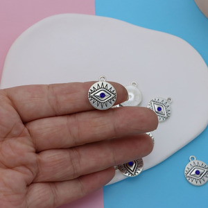 Liontin Mata Horus dari Logam Paduan, Aksesoris Sihir Tibet untuk Pembuatan Kalung, Gelang, dan Perhiasan DIY - Product Image 2