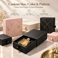 Boîte à parfum rigide en carton recyclé personnalisée, avec gaufrage 3D doré, revêtement UV, doublure en éponge, fermeture magnétique, cadeau de luxe durable