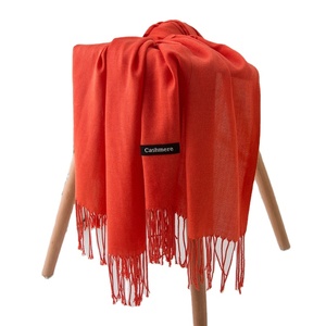 Bufanda de Pashmina de Alta Calidad para Mujer al por Mayor, Hijabs Escoceses de Invierno Lisos, Pañuelo de Cachemira de Color Sólido - Product Image 1