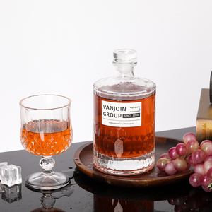 Bouteilles rondes de vin, whisky et <span class=keywords><strong>cidre</strong></span>, saké et <span class=keywords><strong>gin</strong></span> de 500ml avec logo transparent en relief Bouteilles de liqueur alcoolisée en verre de brandy avec bouchon en verre - Product Image 4