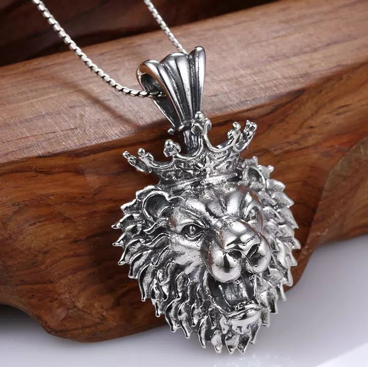 lion pendant 46*29*17mm.